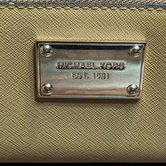 Michael Kors Wallet - Picture 3 of 5